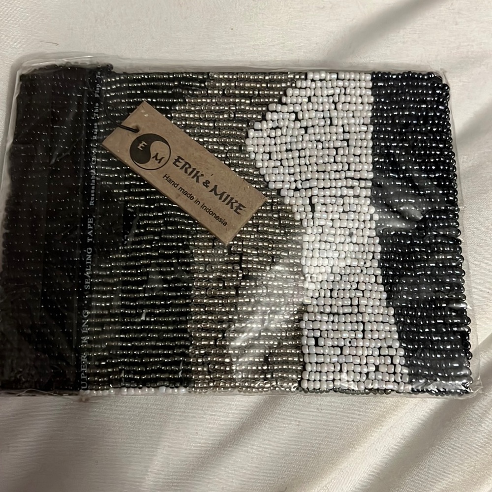 Erik no and Mike wallet